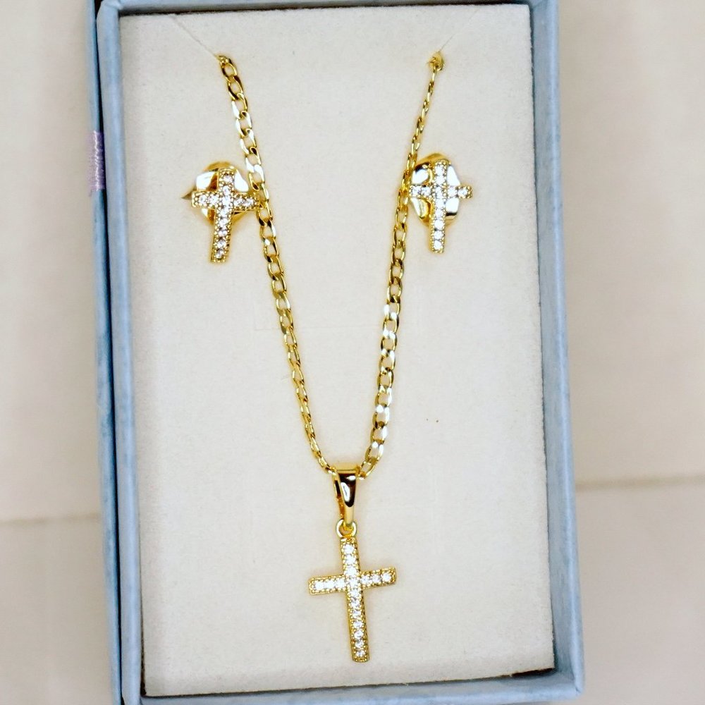 Cross necklace set